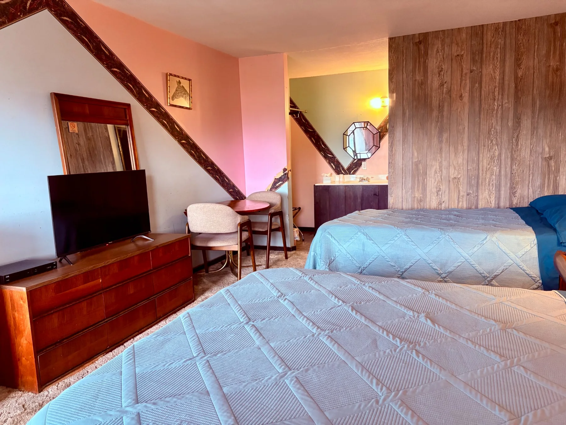 Room 5 at Motel 60 — 2 Queen Beds