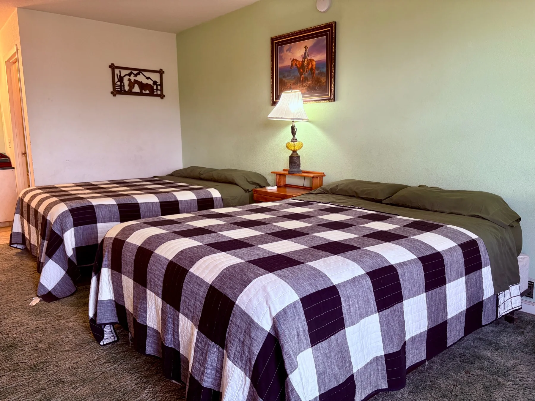 Room 9 at Motel 60 — 2 Queen Beds
